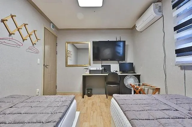 Busan Gangseo Sinhodong Business Hotel Motel