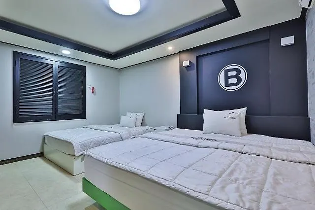 Busan Gangseo Sinhodong Business Hotel