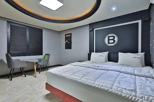 Busan Gangseo Sinhodong Business Hotel 0*,