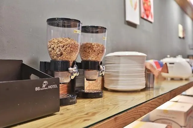 Busan Gangseo Sinhodong Business Hotel